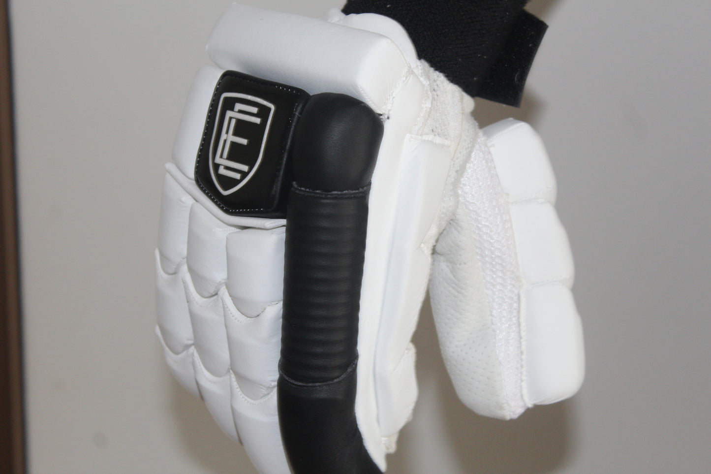 ELITE - BLACK EDITION PREMIUM BATTING GLOVES
