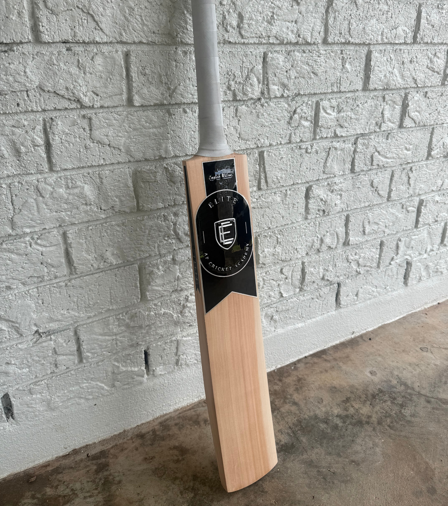 ELITE - SENIOR ENGLISH WILLOW BATS - GRADE 2