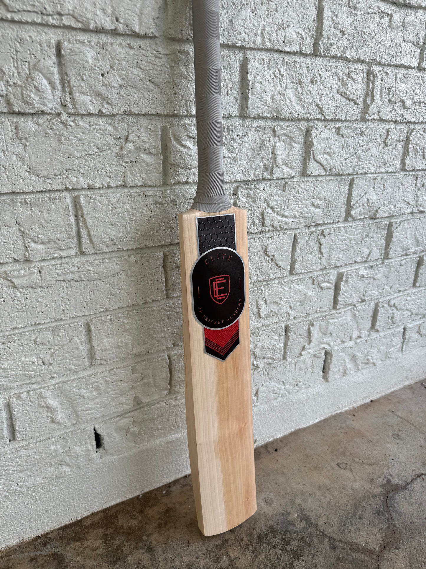 ELITE - JUNIOR ENGLISH WILLOW BATS